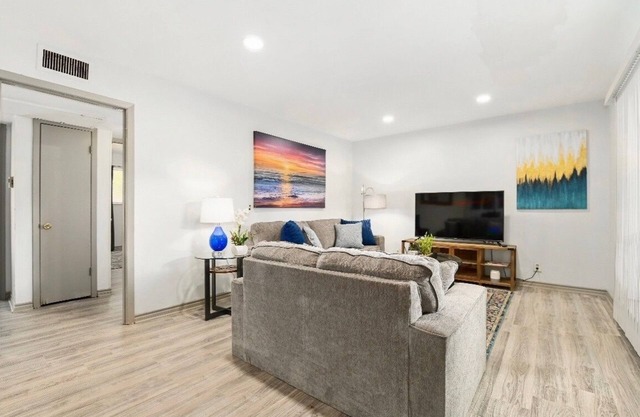 2bd Apartment in Dallas minutes from Lower Greenville & Uptown!