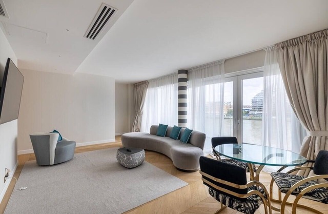 2Bd London Bliss Apartment Retreat, Imperial Wharf