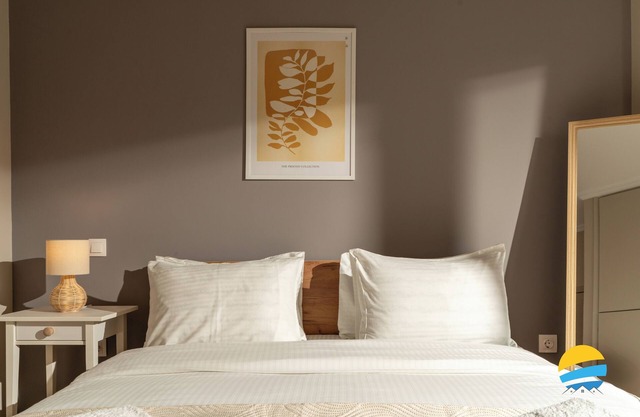 2BD Modern Home Steps from Pasalimani