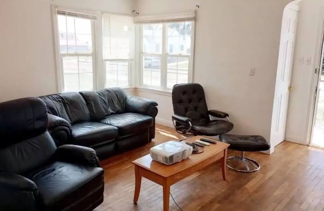 2bed/2bath: Luxury beds - Fiber internet
