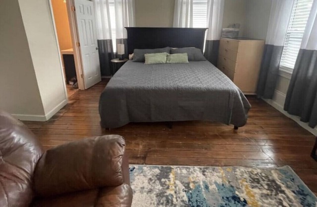 2BR, 2Bath Sweet Macon Home at Downtown Macon