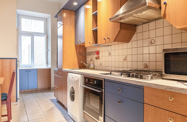 2BR Apartment Central Long Stay