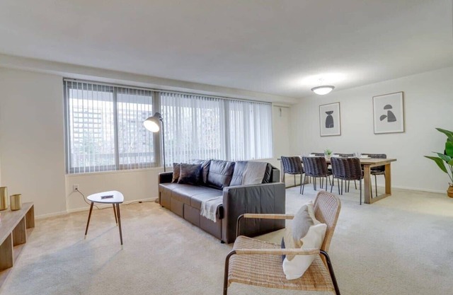 2BR Apt in Crystal City