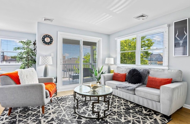 2BR Beach Escape - Walk to Boardwalk & Downtown OC
