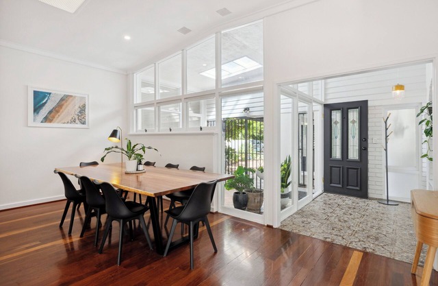 2BR Coastal Haven with Space to Move