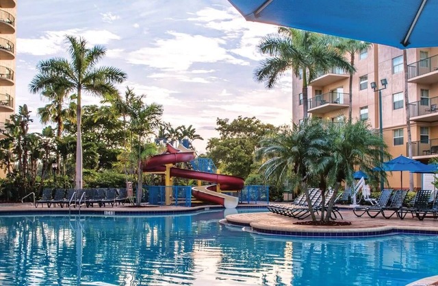 2br Condo Family Fun Pompano Beach & Mini Golf!