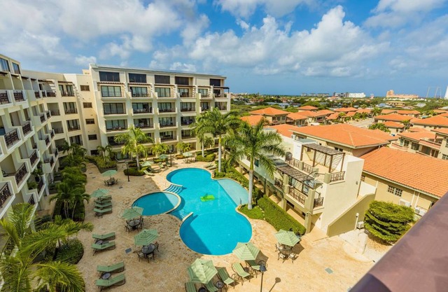 2BR Duplex @ PalmAruba Condos w/Great Location