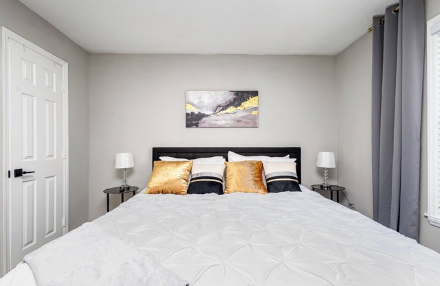 2King BedsSmart TVs Fast Wi-Fi