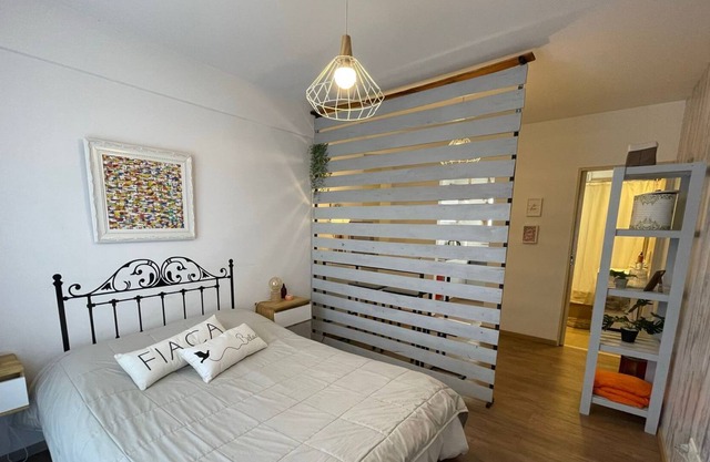 2nd floor in Lomas divine warm with balcony!