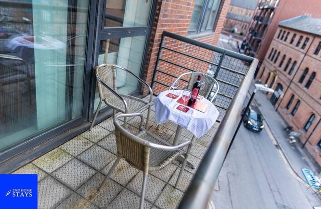 2ndHomeStays I Birmingham | Ensuite | Parking&WiFi