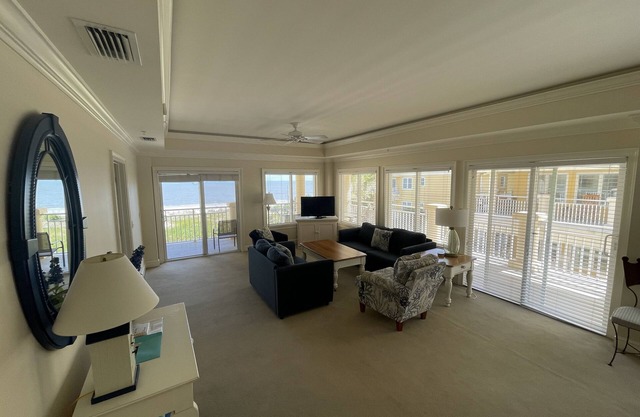 3/3 baths, Pool, Land Trans Included!