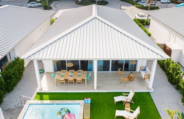 3 bdrm/2 bath Villa w/pool, Azure Beach Residences