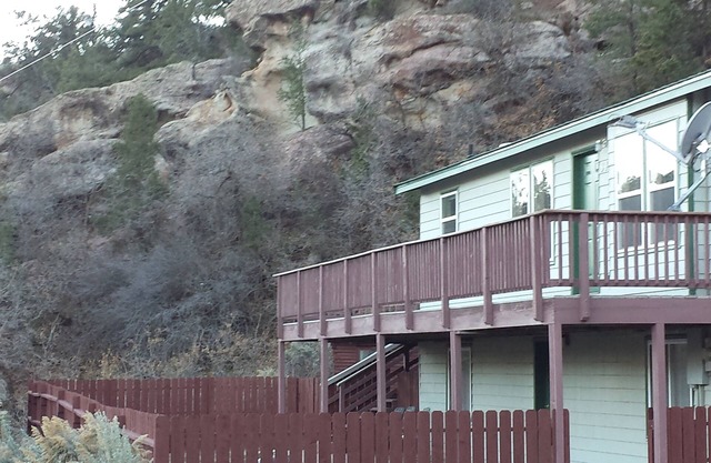 3 Bed 2 Bath Sleeps 8 Next To Rifle Falls State Park & Rifle Mountain Park
