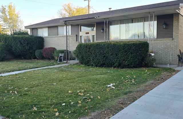 3-bed 2-Bath townhome in delightful SLC Close to Ski/Hike/Downtown/Airport