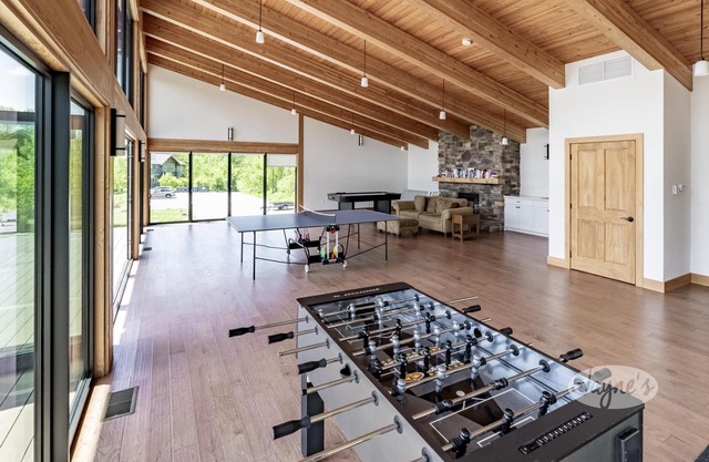 3 + bed 2 bath Villa on Lake Muskoka