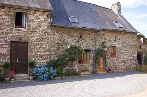 3 Bed Cottage - Sleeps 5 - Garden - Parking - Wifi