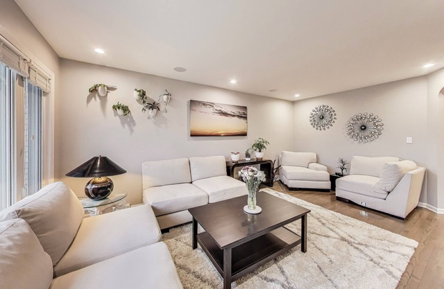3-Bed Home by O'hare & Rosemont