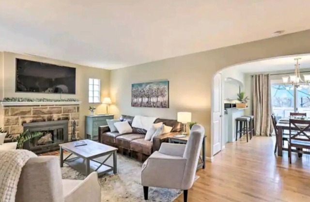 3 Bed ranch with Hot Tub