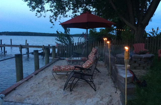 3 Bedroom 3.5 Bath Waterfront Home .