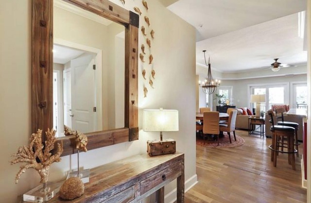3 Bedroom/3 Bathroom Vibrant and Fun Villa - Gated Complex - Harbour Views
