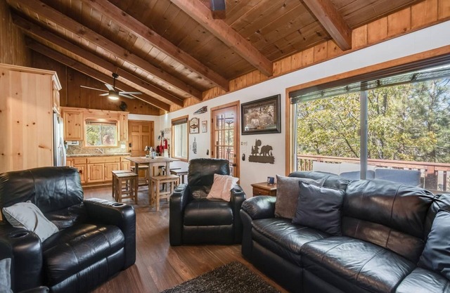 3 bedroom accommodation in Big Bear Lake