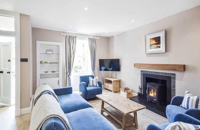 3 bedroom accommodation in Kilconquhar