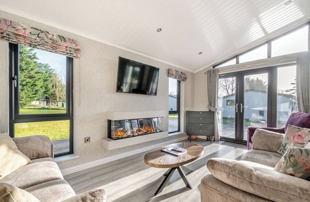 3 bedroom accommodation in Faringdon