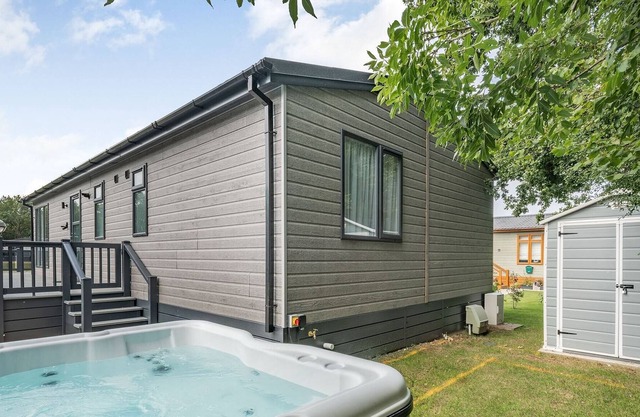 3 bedroom accommodation in Yaxham, Dereham