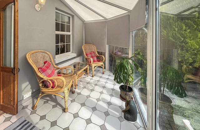 3 bedroom accommodation in Hythe