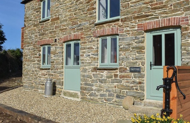 3 bedroom accommodation in Mount Hawke, near St Agnes