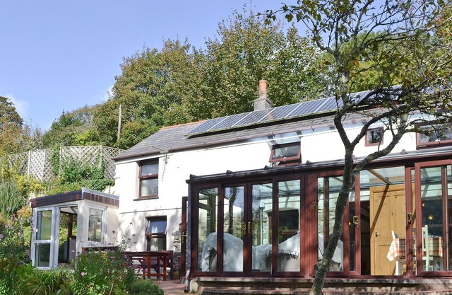 3 bedroom accommodation in Mount Hawke, near St Agnes