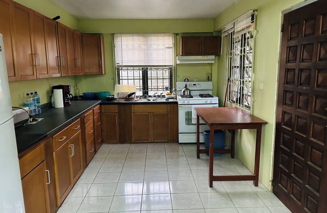 3-bedroom apartment in lovely Portsmouth with WiFi