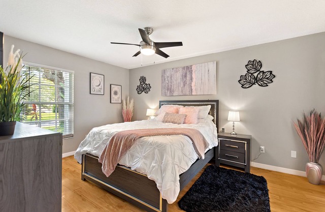 3 Bedroom Bliss With Water and Conservations Views