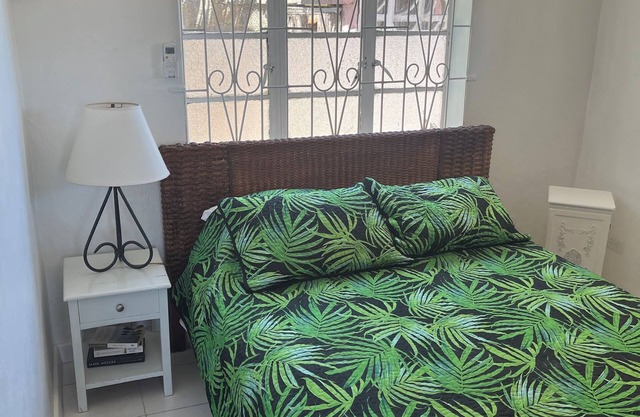 3 Bedroom Bungalow near Miami Beach and Oistins,