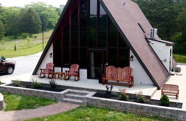 3-bedroom cabin just 30 minutes from The Outlet Shoppes of the Bluegrass