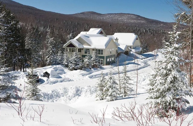 3 Bedroom Condo, Full Kitchen, Sleeps 10, Skiing, Smugglers Notch Vermont Resort