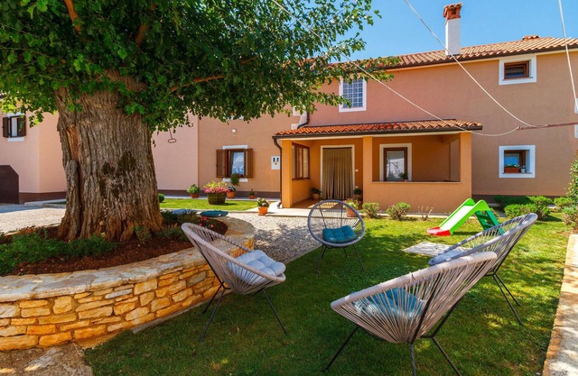 3 bedroom cozy home in Svetvincenat