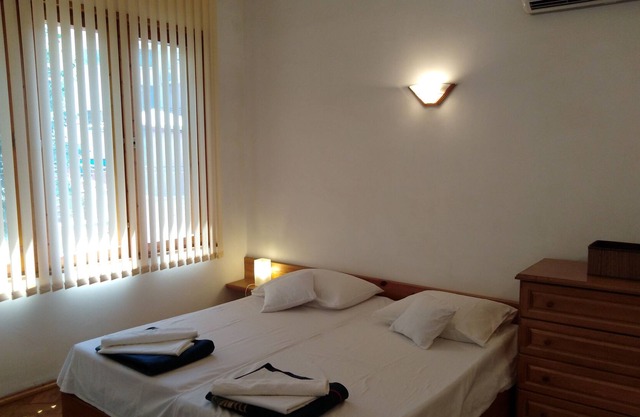 3 bedroom family friendly holiday apartment on the Black Sea.