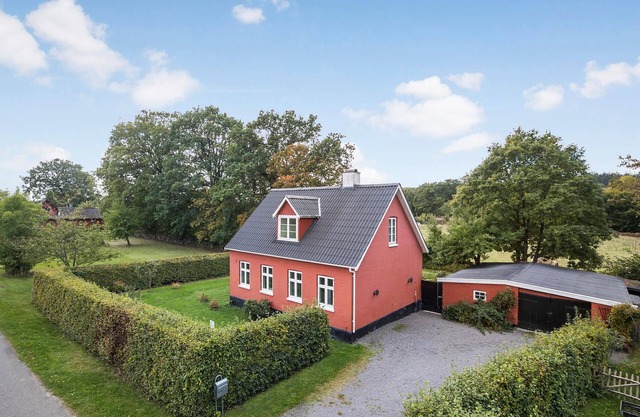 3 bedroom gorgeous home in Aakirkeby