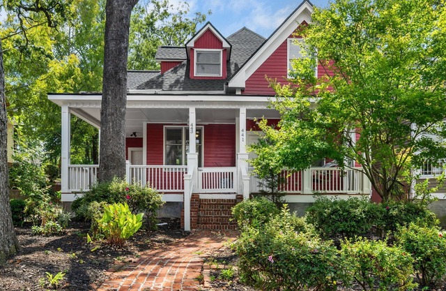 3-bedroom home in Grant Park with King Bed