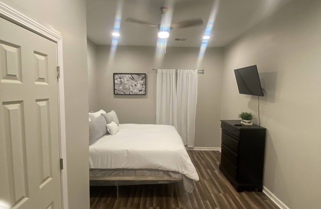 3 bedroom home located within a mile from downtown
