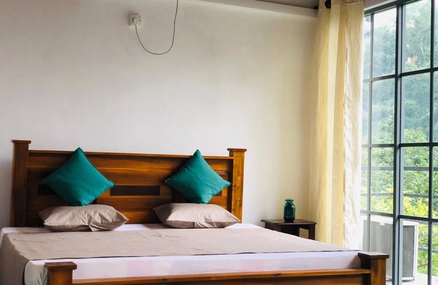 3-bedroom house in Kandy City with WiFi, AC