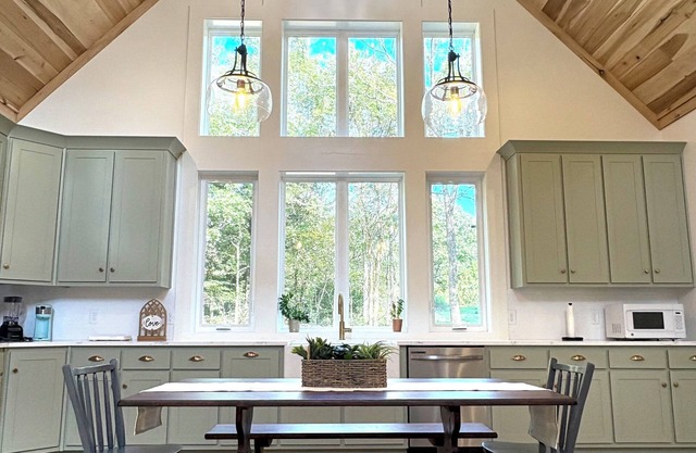 3-Bedroom House in Peaceful Watertown with Gorgeous Kitchen