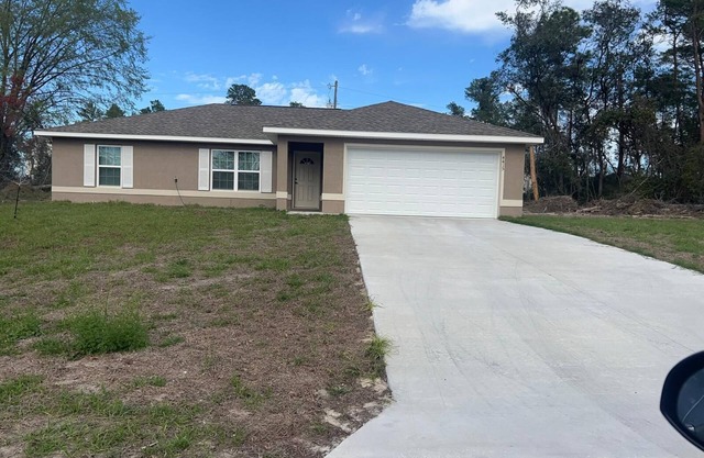 3-bedroom house in serene Ocala with WiFi, AC. Enjoy your stay