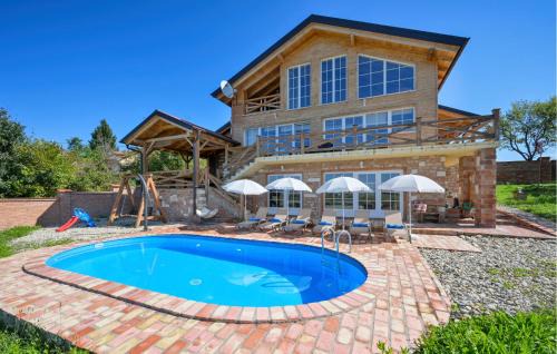 3 Bedroom Lovely Home In Jelenscak
