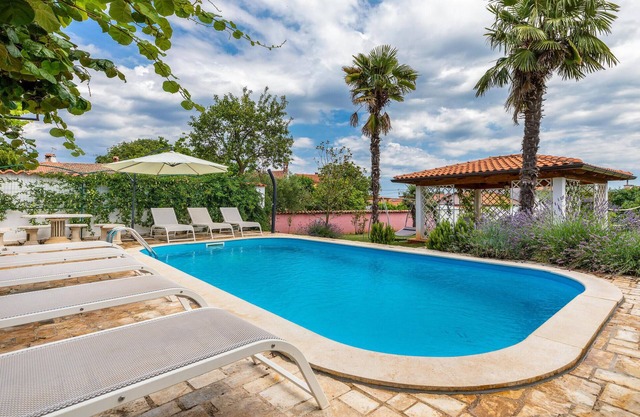 3 bedroom lovely home in Kastelir