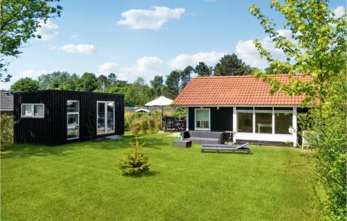 3 Bedroom Lovely Home In Føllenslev