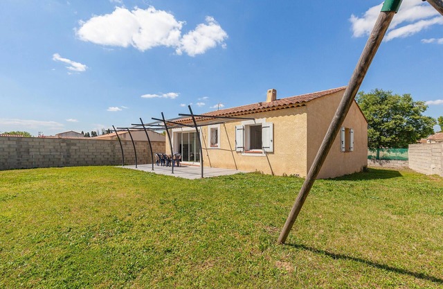 3 bedroom nice home in Plan-d'Orgon