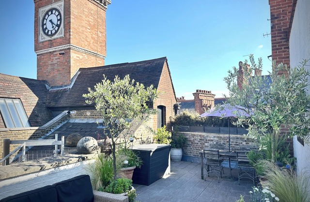 3 Bedroom, Roof Terrace, Hampstead NW3