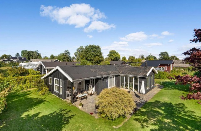 3 Bedroom Stunning Home In Malling